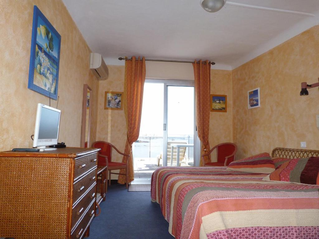 Hotel La Caravelle Fréjus Rum bild