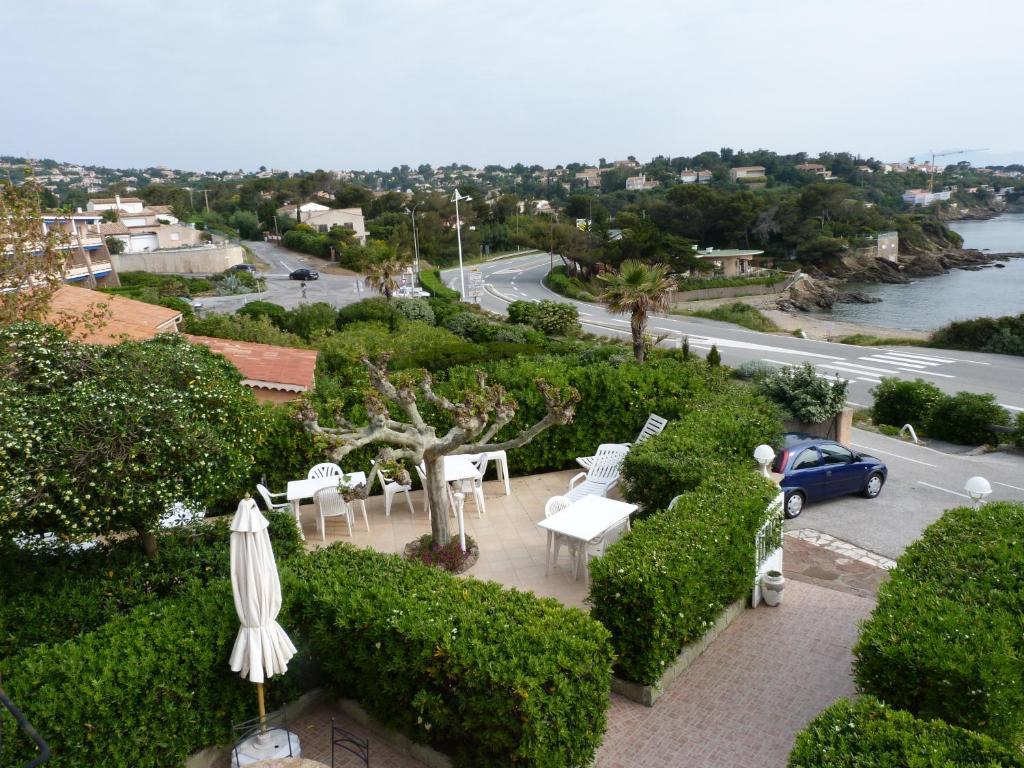 Hotel La Caravelle Fréjus Exteriör bild