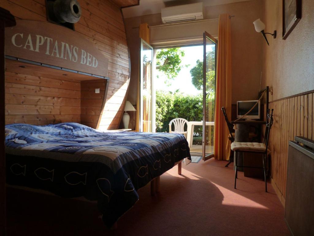 Hotel La Caravelle Fréjus Rum bild