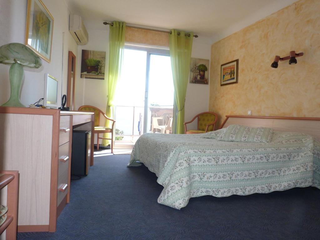 Hotel La Caravelle Fréjus Rum bild