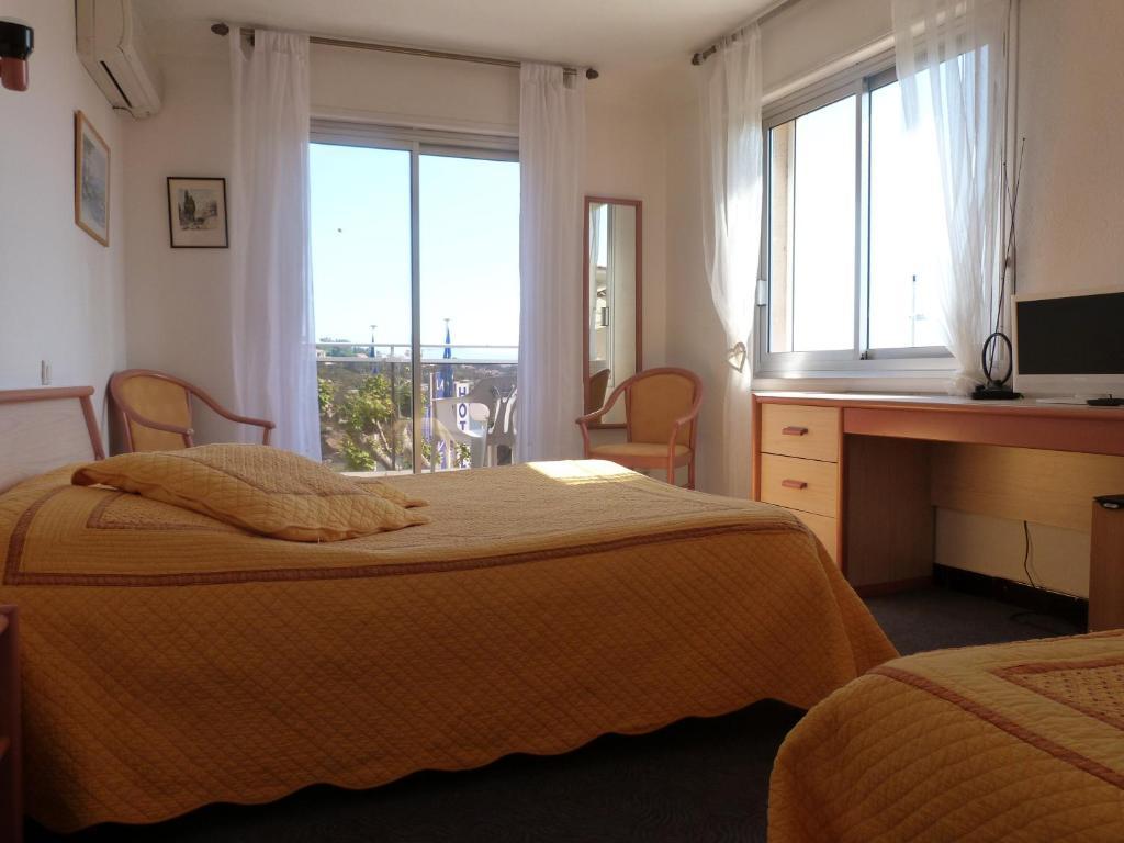 Hotel La Caravelle Fréjus Rum bild