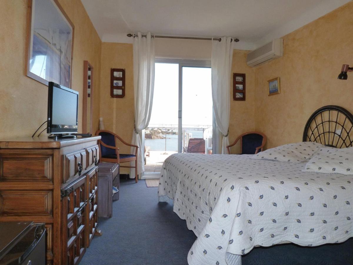 Hotel La Caravelle Fréjus Rum bild