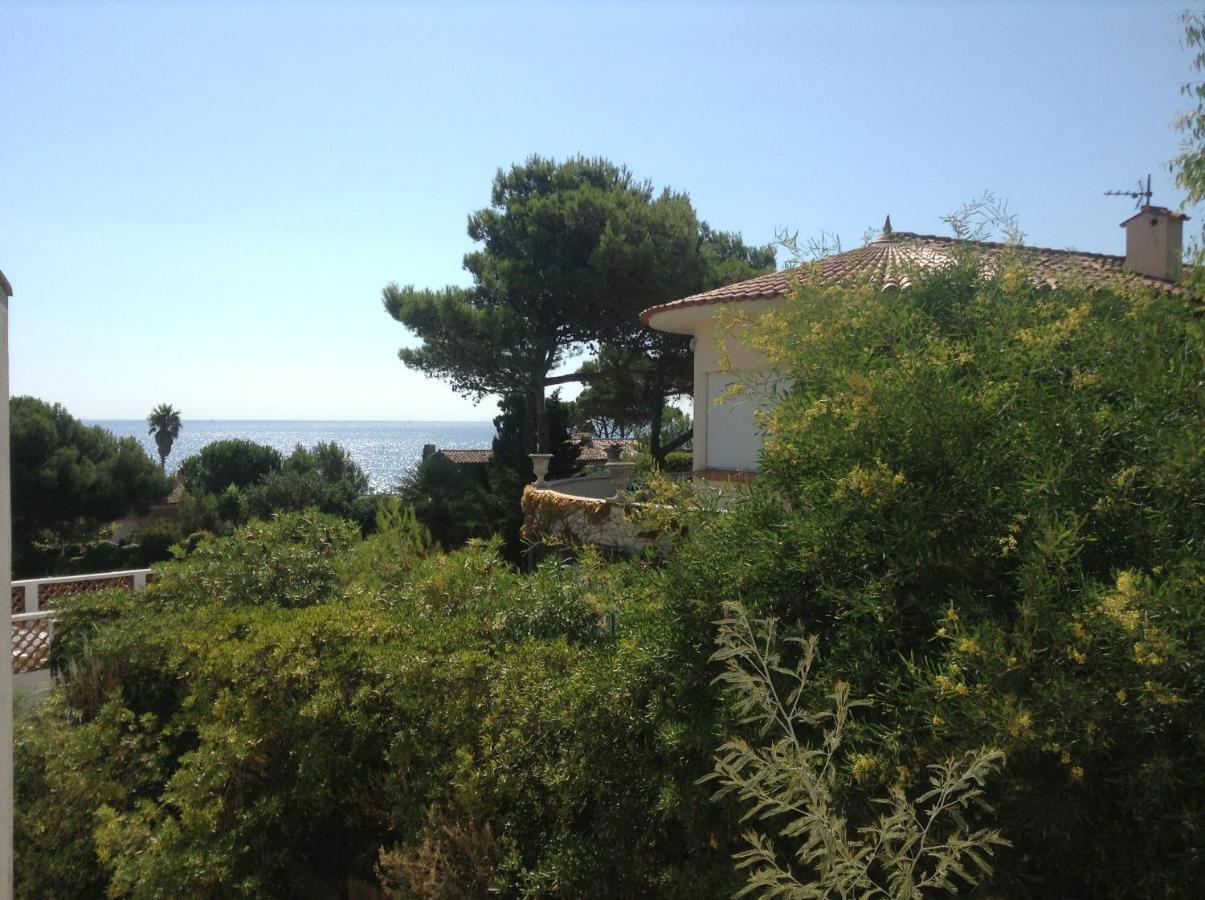 Hotel La Caravelle Fréjus Rum bild